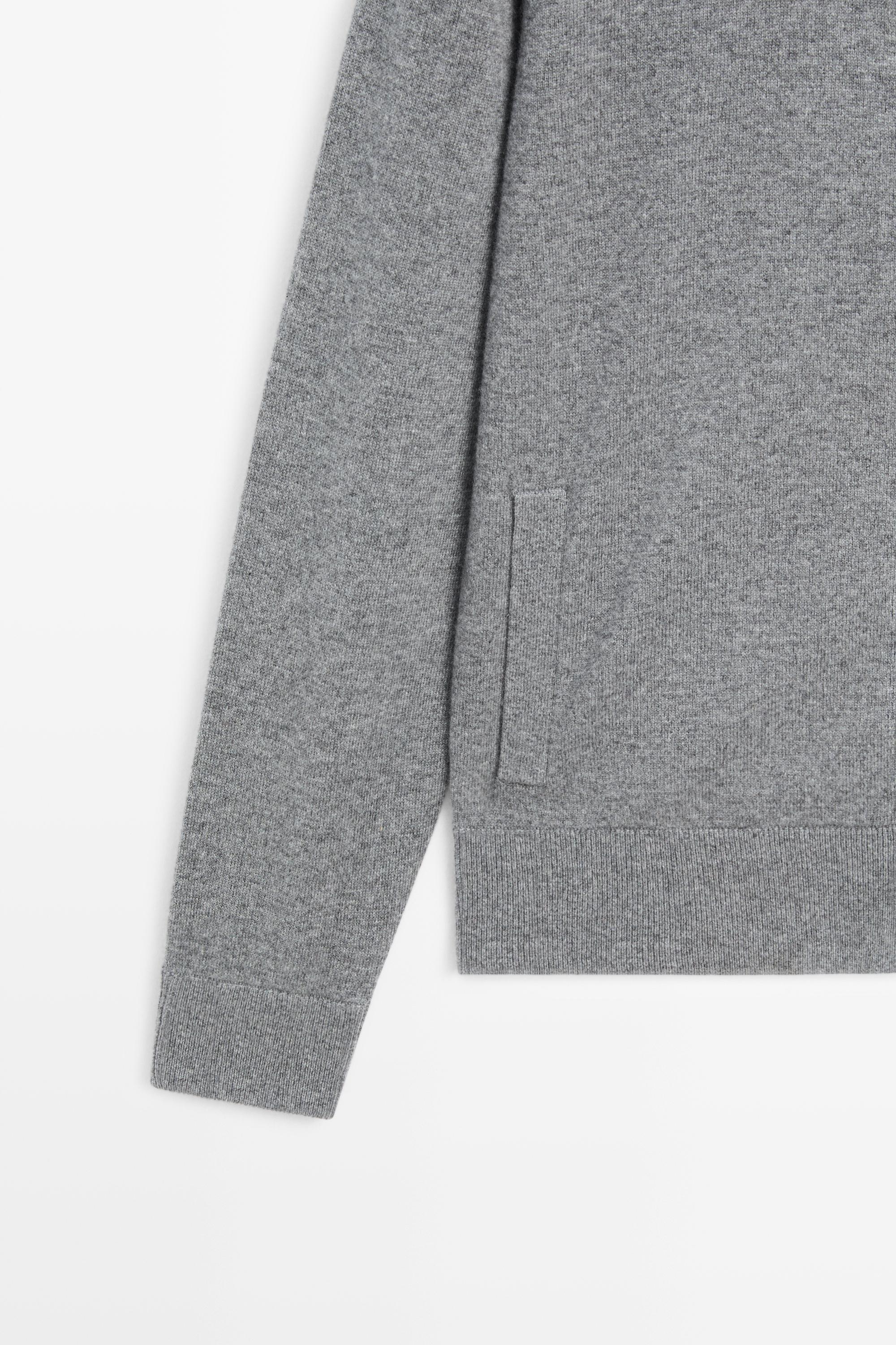 100% cashmere zip-up knit cardigan